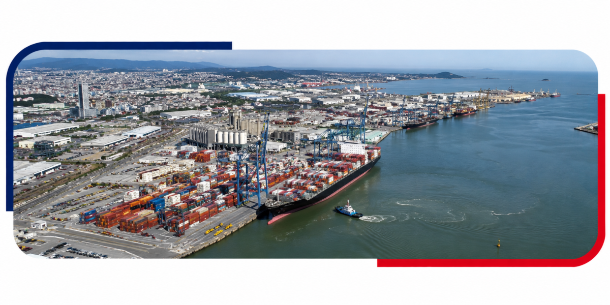 Vista aérea do Porto de Itajaí representando o atendimento da Socorro para empresas e operações logísticas em Santa Catarina.